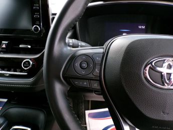 TOYOTA COROLLA 1.8 VVT-I DESIGN 5DR CVT