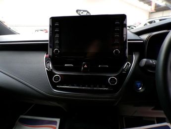 TOYOTA COROLLA 1.8 VVT-I DESIGN 5DR CVT