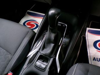 TOYOTA COROLLA 1.8 VVT-I DESIGN 5DR CVT