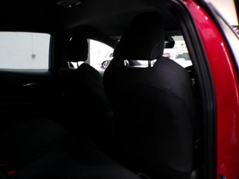 TOYOTA COROLLA 1.8 VVT-I DESIGN 5DR CVT