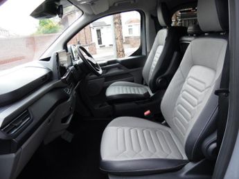 FORD TOURNEO CUSTOM 340 TITANIUM 5DR AUTOMATIC