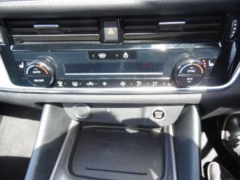 NISSAN QASHQAI 1.3 DIG-T TEKNA XTRONIC 5DR CVT