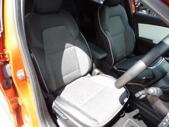 RENAULT CLIO 1.6 TECHNO E-TECH 5DR AUTOMATIC