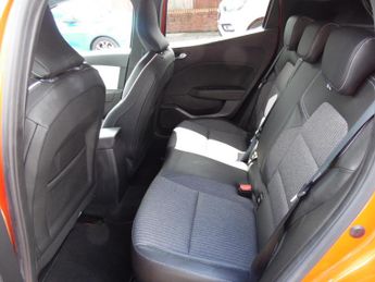 RENAULT CLIO 1.6 TECHNO E-TECH 5DR AUTOMATIC