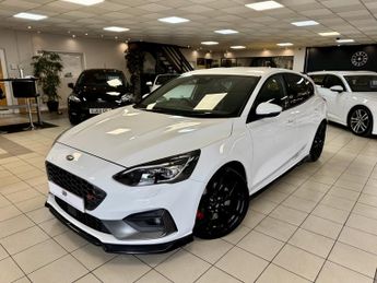 Ford Focus 2.3 ST 5DR Manual