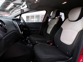 RENAULT CAPTUR 1.5 ICONIC DCI 5DR Automatic