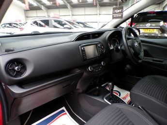 TOYOTA YARIS 1.5 VVT-I DESIGN 5DR CVT