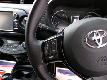 TOYOTA YARIS 1.5 VVT-I DESIGN 5DR CVT