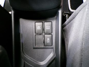 TOYOTA YARIS 1.5 VVT-I DESIGN 5DR CVT