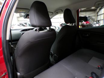 TOYOTA YARIS 1.5 VVT-I DESIGN 5DR CVT