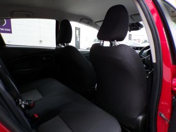 TOYOTA YARIS 1.5 VVT-I DESIGN 5DR CVT