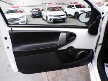 TOYOTA AYGO 1.0 VVT-I FIRE AC 3DR Manual