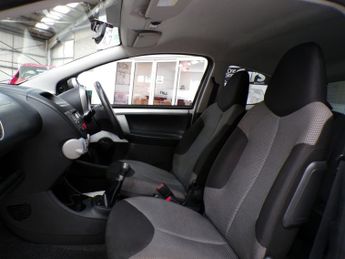 TOYOTA AYGO 1.0 VVT-I FIRE AC 3DR Manual