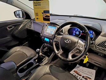 HYUNDAI IX35 1.7 SE NAV CRDI 5DR Manual