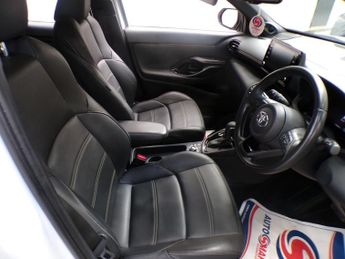 TOYOTA YARIS CROSS 1.5 PREMIERE EDITION 5DR Automatic
