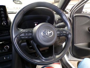 TOYOTA YARIS CROSS 1.5 PREMIERE EDITION 5DR Automatic