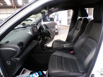 TOYOTA YARIS CROSS 1.5 PREMIERE EDITION 5DR Automatic