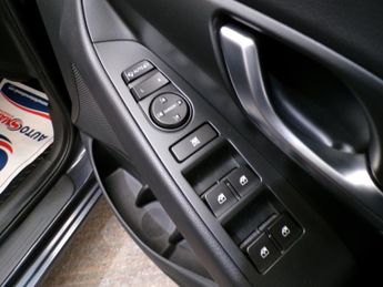 HYUNDAI I30 1.0 T-GDI SE CONNECT MHEV 5DR Automatic