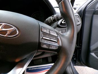 HYUNDAI I30 1.0 T-GDI SE CONNECT MHEV 5DR Automatic