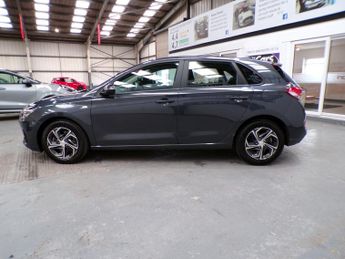 HYUNDAI I30 1.0 T-GDI SE CONNECT MHEV 5DR Automatic