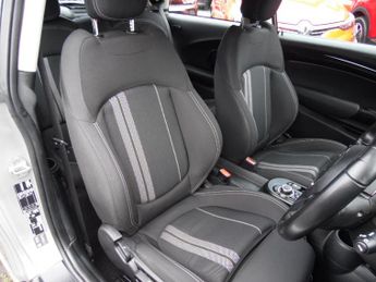 MINI HATCH COOPER S LEVEL 1 3DR AUTOMATIC