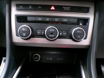 SEAT ATECA 1.5 ECOTSI XPERIENCE DSG 5DR Semi Automatic
