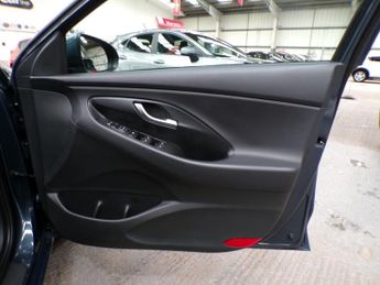 HYUNDAI I30 1.0 T-GDI SE CONNECT MHEV 5DR Automatic