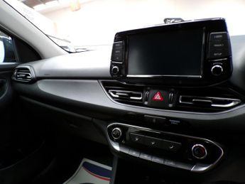 HYUNDAI I30 1.0 T-GDI SE CONNECT MHEV 5DR Automatic