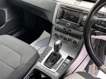 VOLKSWAGEN PASSAT 2.0 HIGHLINE TDI BLUEMOTION TECHNOLOGY DSG 5DR Semi Automatic