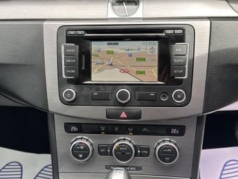 VOLKSWAGEN PASSAT 2.0 HIGHLINE TDI BLUEMOTION TECHNOLOGY DSG 5DR Semi Automatic