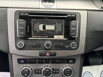 VOLKSWAGEN PASSAT 2.0 HIGHLINE TDI BLUEMOTION TECHNOLOGY DSG 5DR Semi Automatic