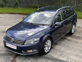 VOLKSWAGEN PASSAT 2.0 HIGHLINE TDI BLUEMOTION TECHNOLOGY DSG 5DR Semi Automatic