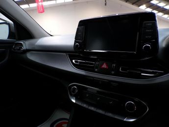 HYUNDAI I30 1.0 T-GDI SE CONNECT MHEV 5DR Automatic