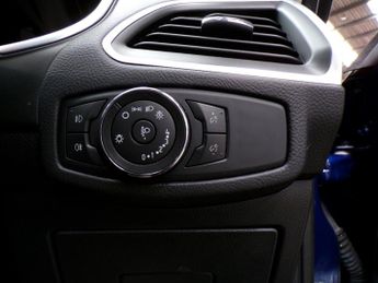 FORD S-MAX 2.0 TITANIUM TDCI 5DR Semi Automatic