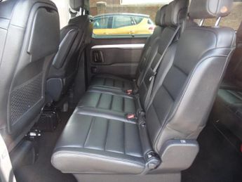 PEUGEOT TRAVELLER BUSINESS VIP 5DR AUTOMATIC