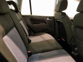 FORD FUSION 1.4 ZETEC 5DR Manual