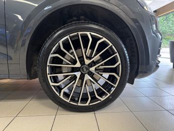 AUDI Q5 2.0 TDI QUATTRO S LINE 5DR Semi Automatic