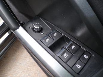 AUDI Q3 2.0 TFSI QUATTRO S LINE 5DR Semi Automatic