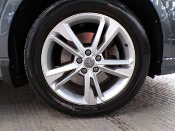 AUDI Q3 2.0 TFSI QUATTRO S LINE 5DR Semi Automatic