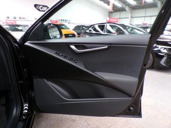 KIA NIRO 1.6 2 5DR Semi Automatic
