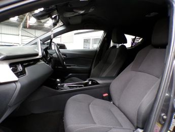 TOYOTA CHR 1.8 DYNAMIC 5DR CVT