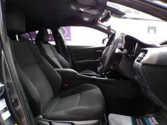 TOYOTA CHR 1.8 DYNAMIC 5DR CVT