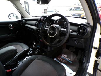 MINI HATCH 1.5 ONE CLASSIC 3DR Automatic