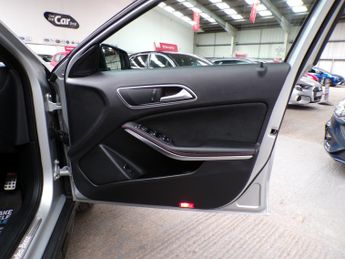 MERCEDES-BENZ GLA-CLASS 2.1 GLA220 CDI 4MATIC AMG LINE PREMIUM PLUS 5DR Semi Automatic