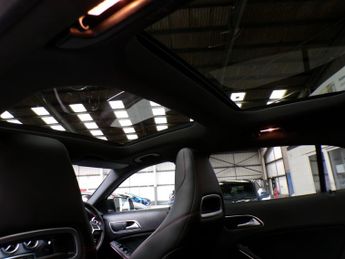 MERCEDES-BENZ GLA-CLASS 2.1 GLA220 CDI 4MATIC AMG LINE PREMIUM PLUS 5DR Semi Automatic
