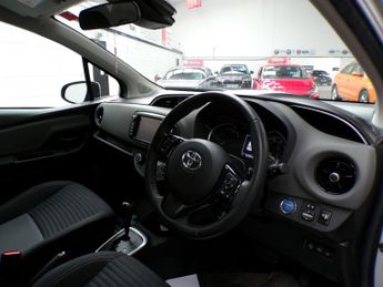 TOYOTA YARIS 1.5 VVT-I ICON TECH 5DR CVT