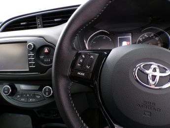 TOYOTA YARIS 1.5 VVT-I ICON TECH 5DR CVT