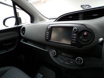 TOYOTA YARIS 1.5 VVT-I ICON TECH 5DR CVT