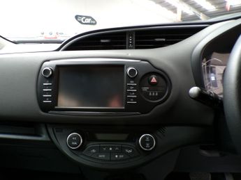 TOYOTA YARIS 1.5 VVT-I ICON TECH 5DR CVT
