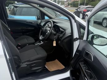 FORD B-MAX 1.6 ZETEC 5DR Automatic